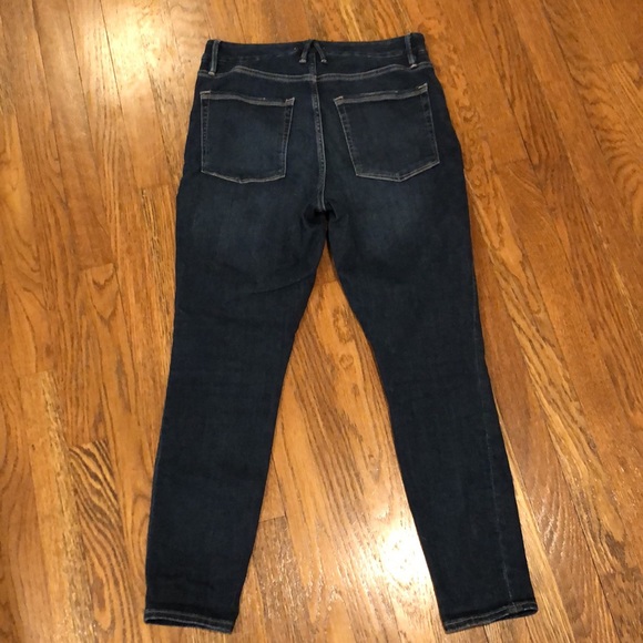 Good American Good Legs Crop Denim - size 10 (30). - Picture 3 of 4